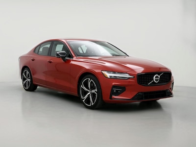 2024 Volvo S60 B5 Plus Dark Theme