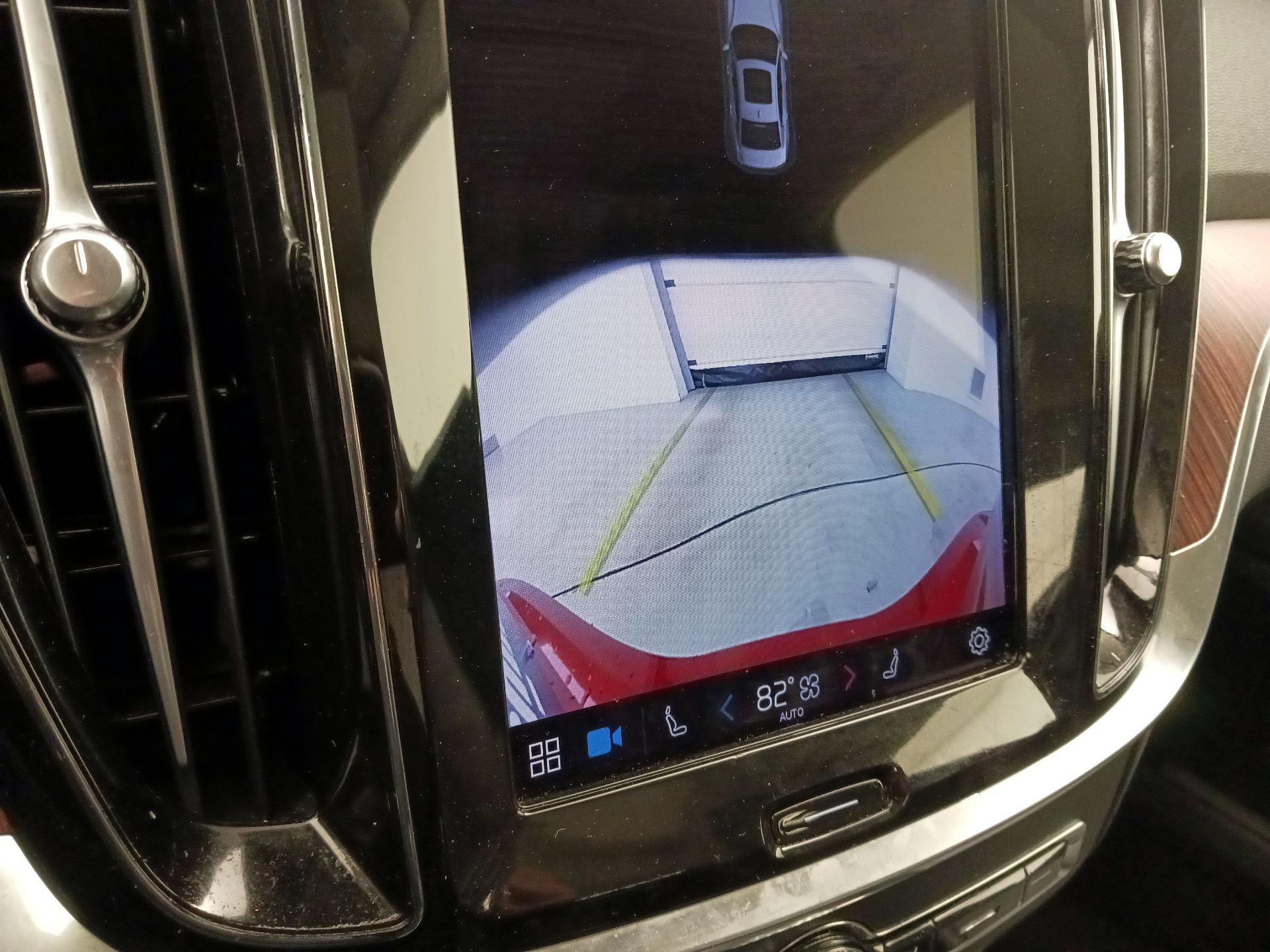 Thumbnail: 2024 Volvo S60 - 15