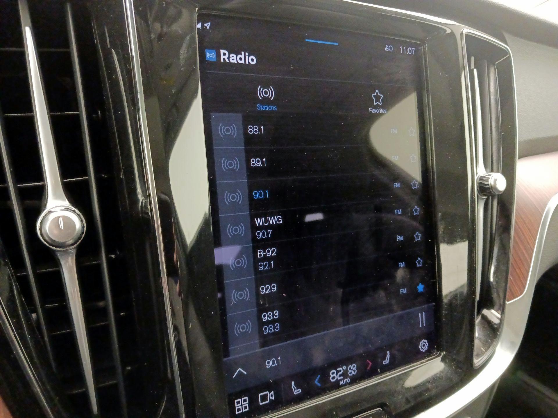 Thumbnail: 2024 Volvo S60 - 16