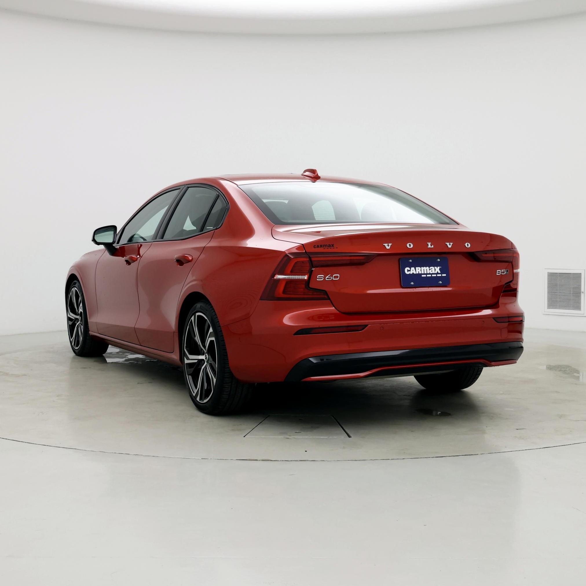 Thumbnail: 2024 Volvo S60 - 2