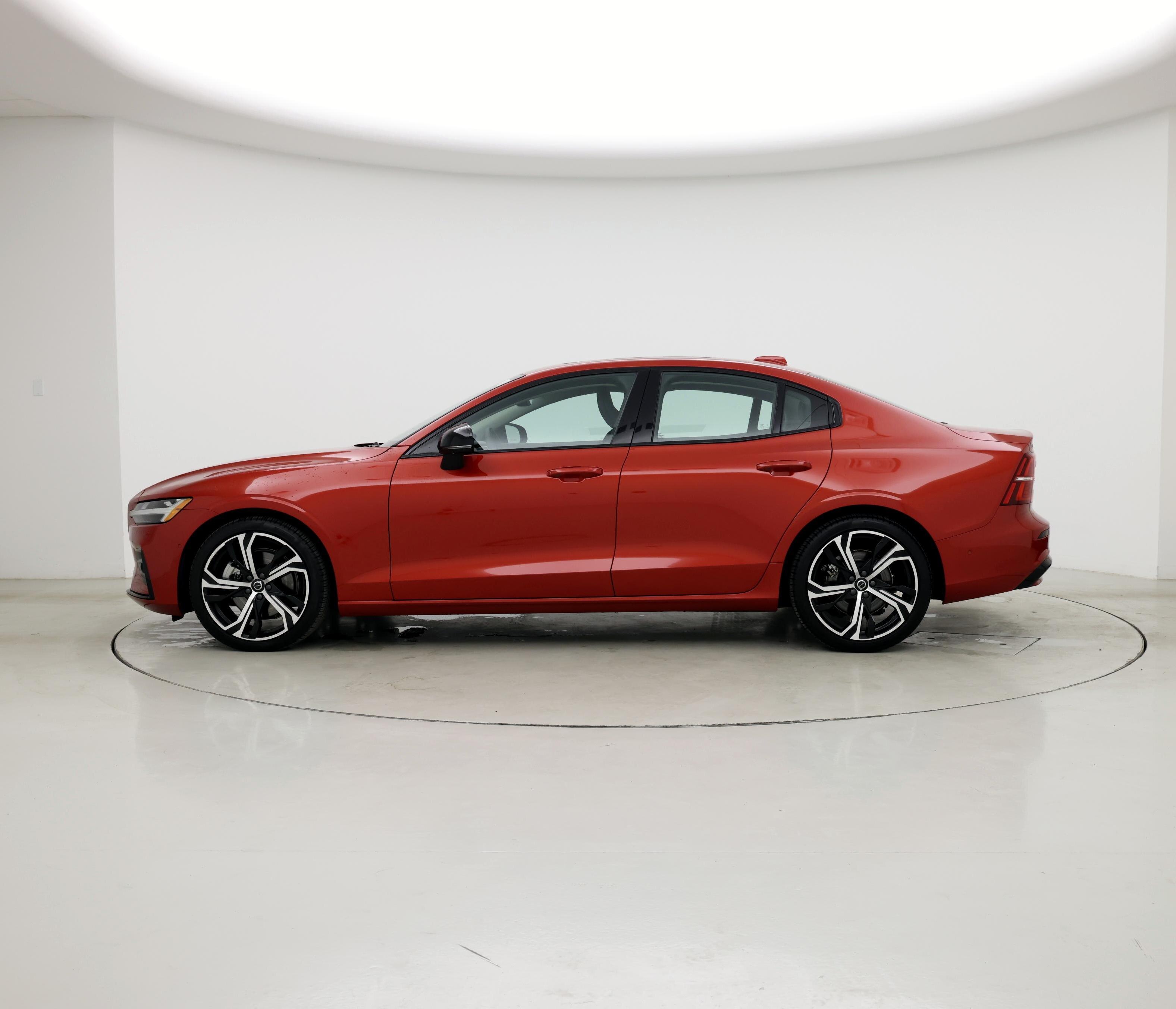 Thumbnail: 2024 Volvo S60 - 3