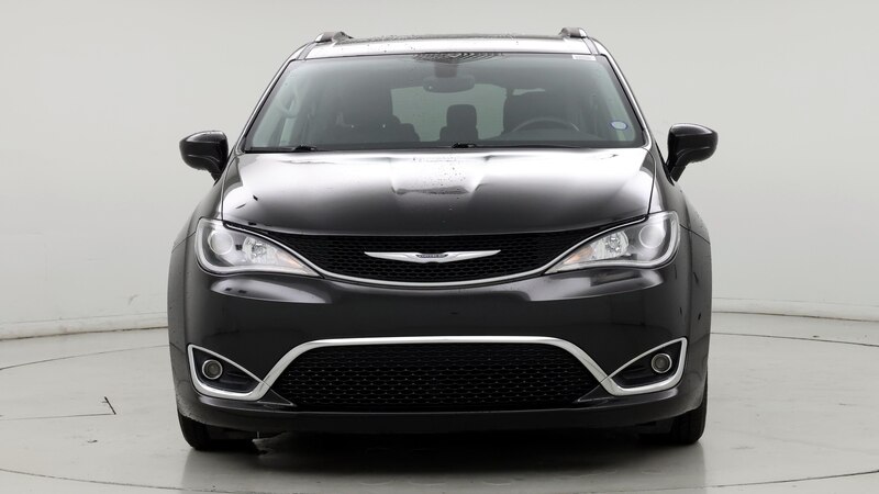 2017 Chrysler Pacifica  5