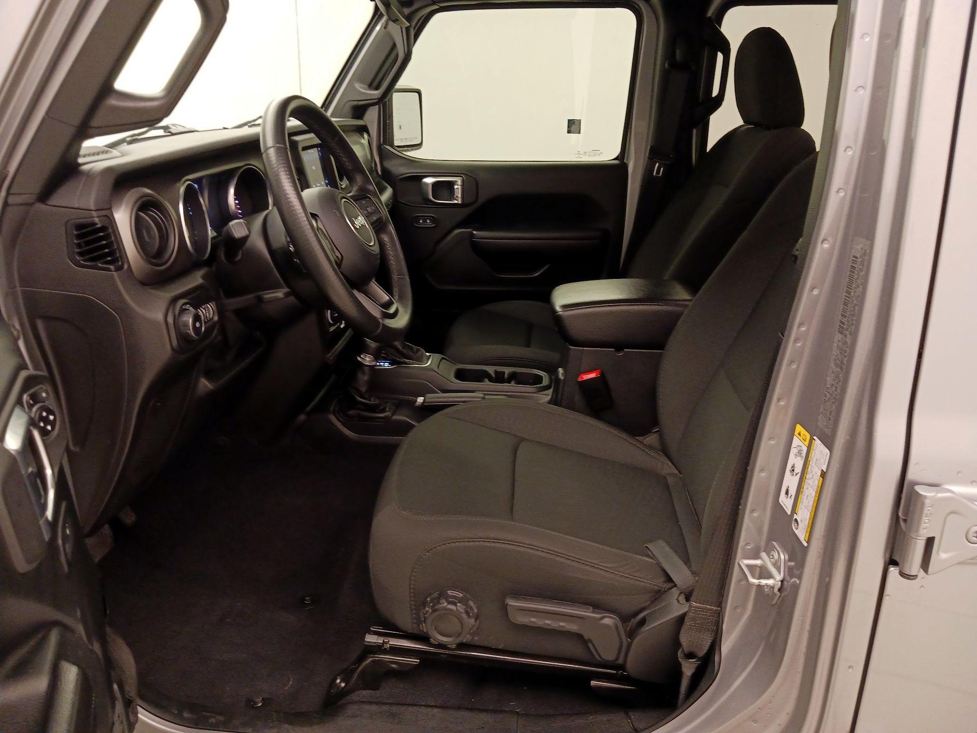 Thumbnail: 2019 Jeep Wrangler - 11