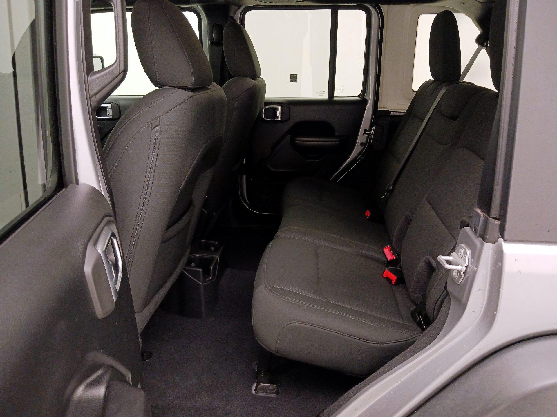 Thumbnail: 2019 Jeep Wrangler - 19