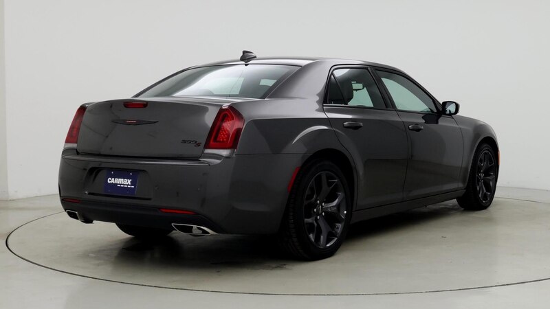 2023 Chrysler 300 S 8