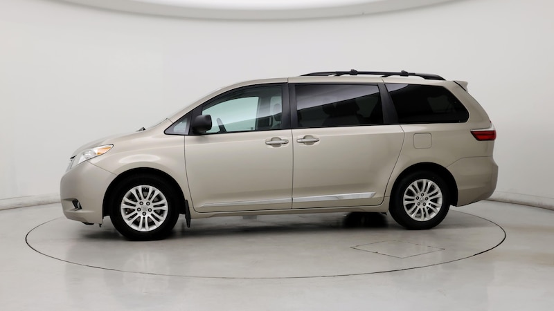 2017 Toyota Sienna XLE 3