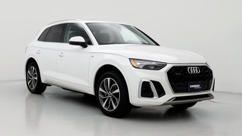 2023 Audi Q5 e Premium Plus Hero Image