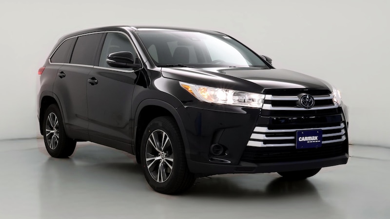 2019 Toyota Highlander LE Hero Image