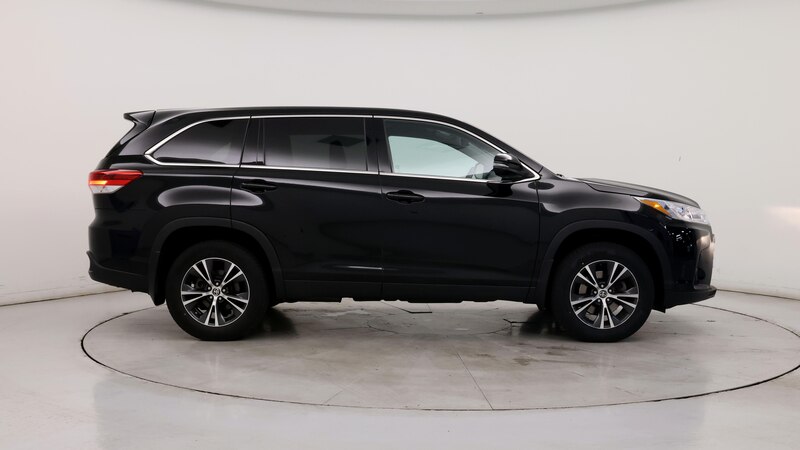 2019 Toyota Highlander LE 7