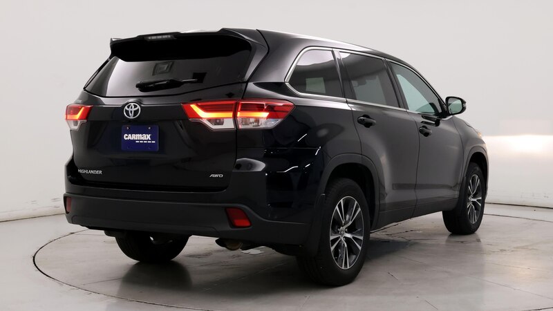 2019 Toyota Highlander LE 8