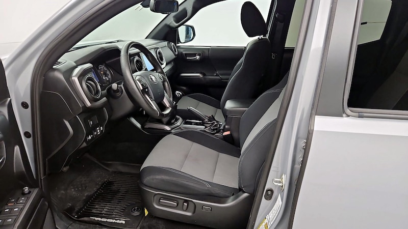2020 Toyota Tacoma TRD Off-Road 11