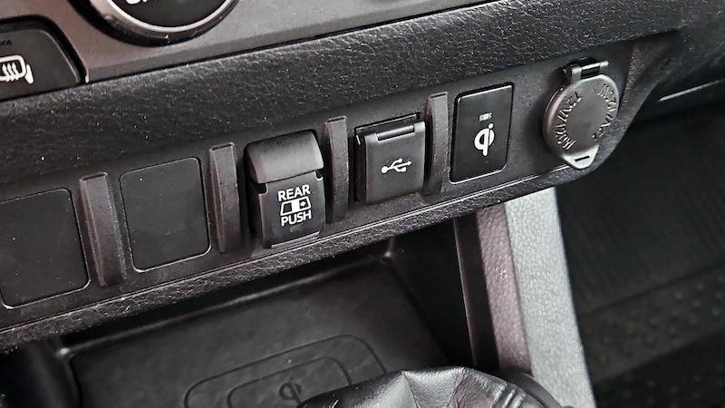 2020 Toyota Tacoma TRD Off-Road 19