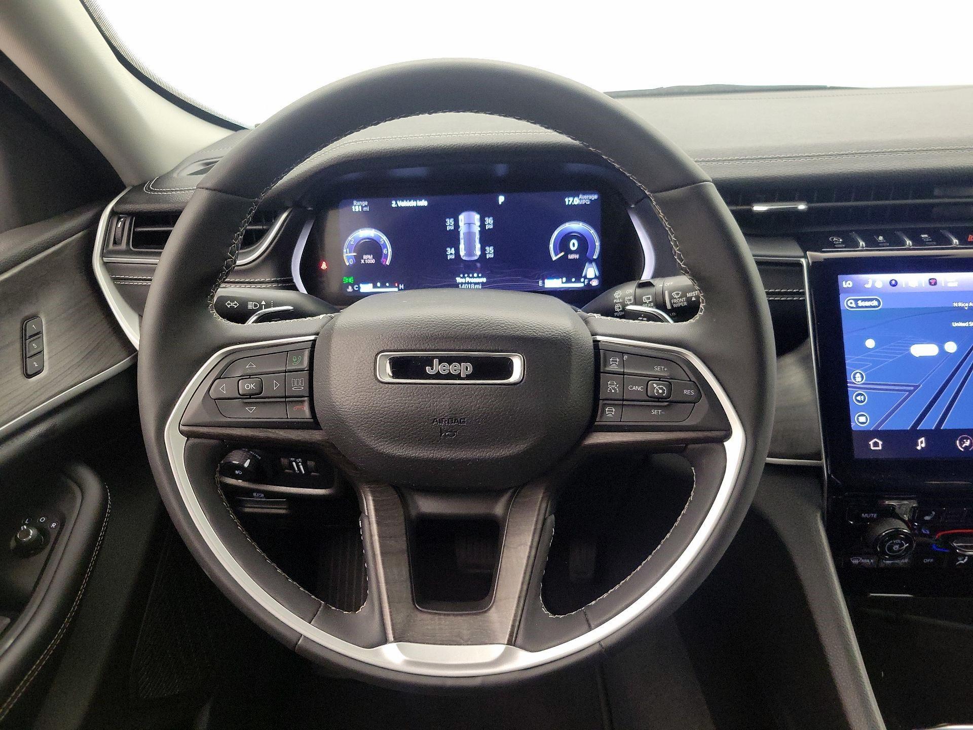Thumbnail: 2023 Jeep Grand Cherokee - 10