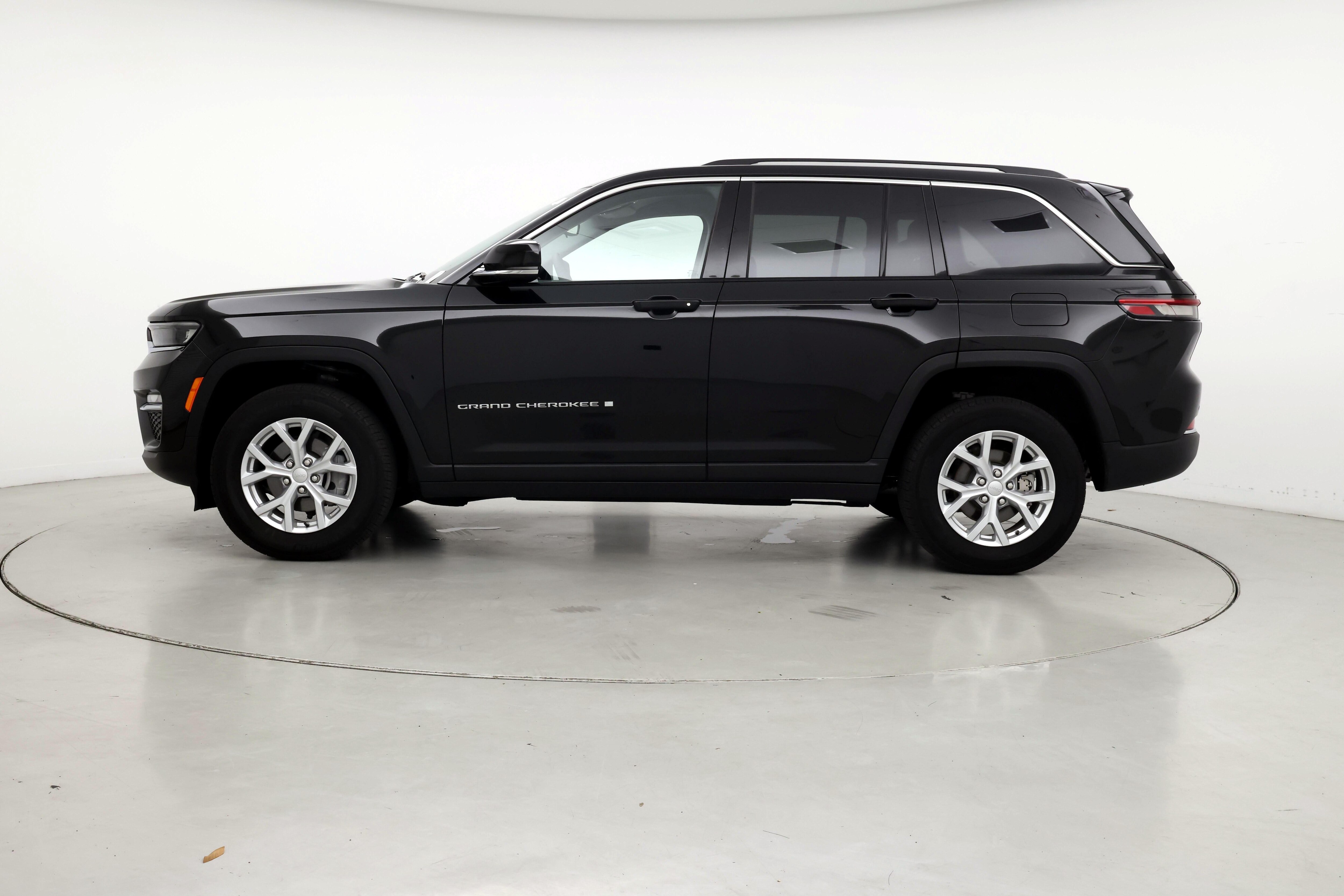 Thumbnail: 2023 Jeep Grand Cherokee - 3