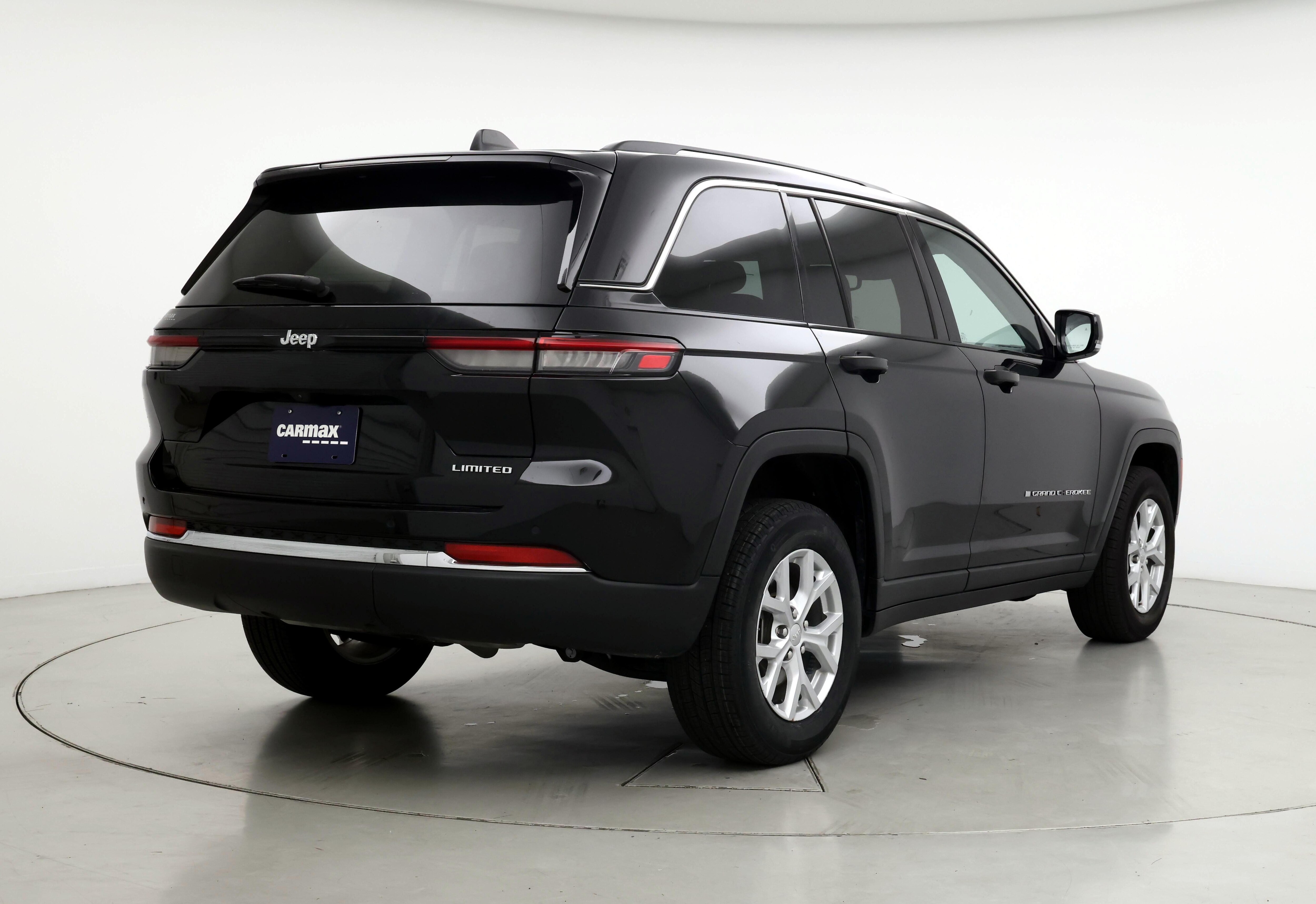 Thumbnail: 2023 Jeep Grand Cherokee - 8