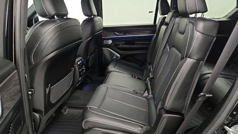 2021 Jeep Grand Cherokee L Overland 21