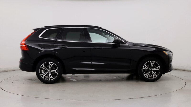 2022 Volvo XC60 B5 Momentum 7