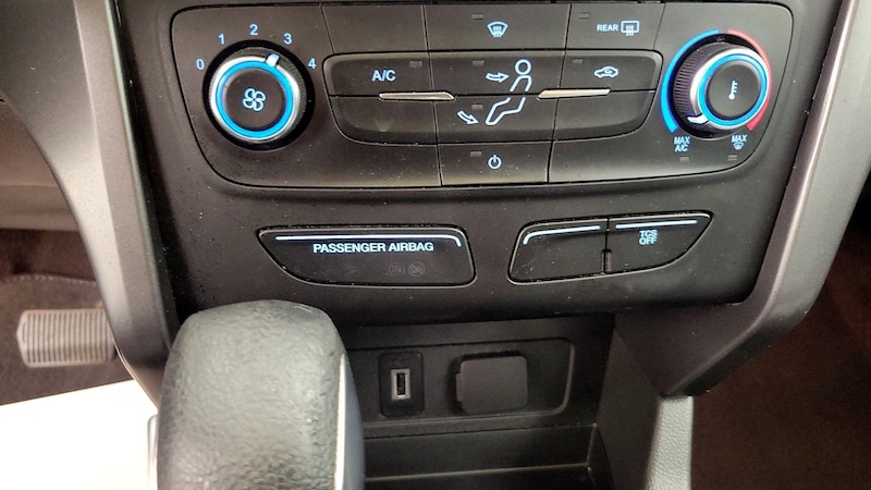 2017 Ford Escape S 16