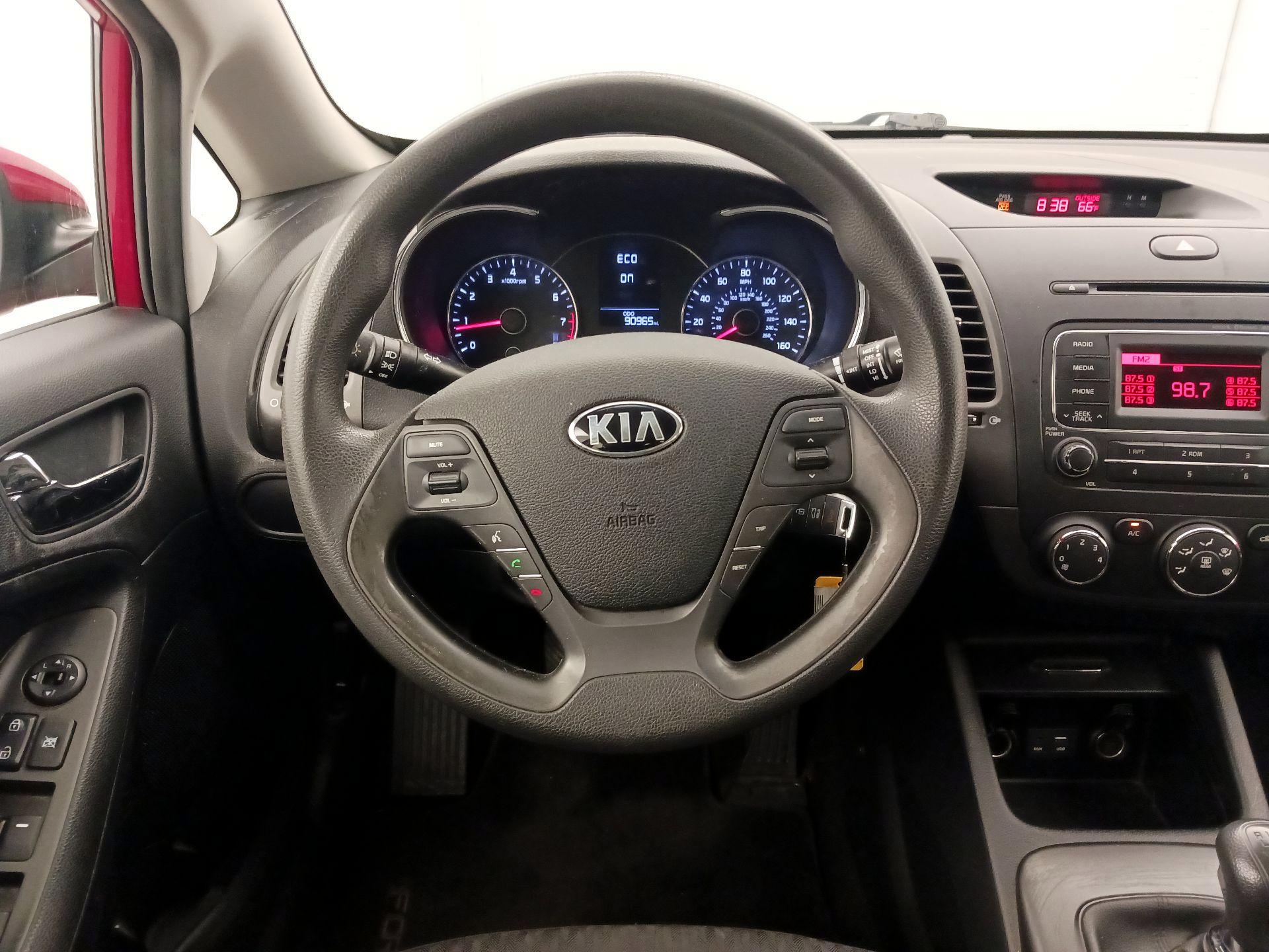 Thumbnail: 2016 Kia Forte - 10