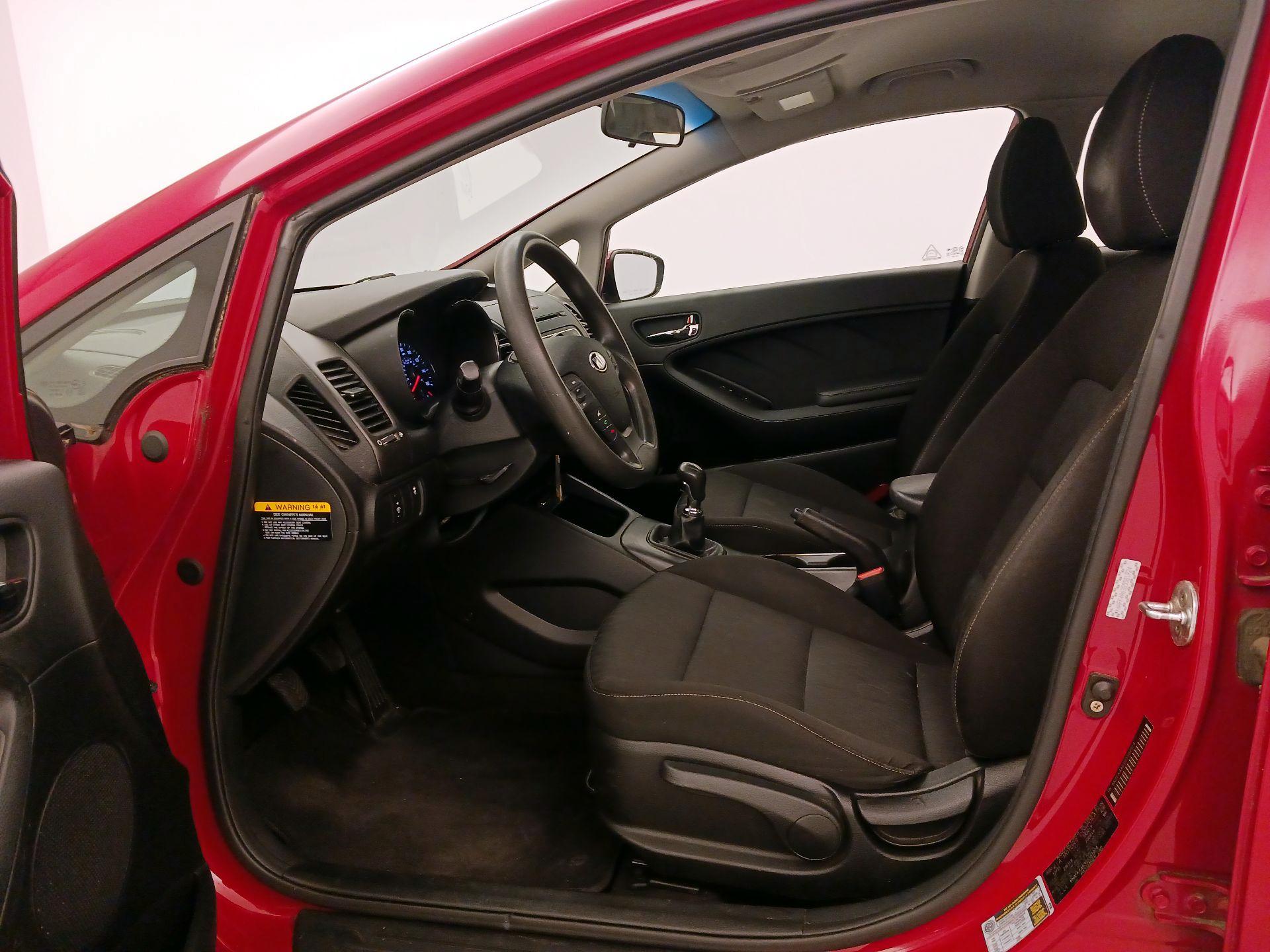 Thumbnail: 2016 Kia Forte - 11