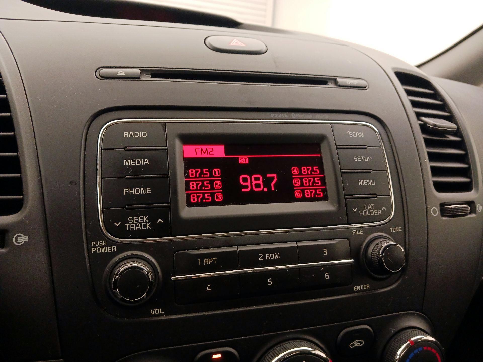 Thumbnail: 2016 Kia Forte - 14