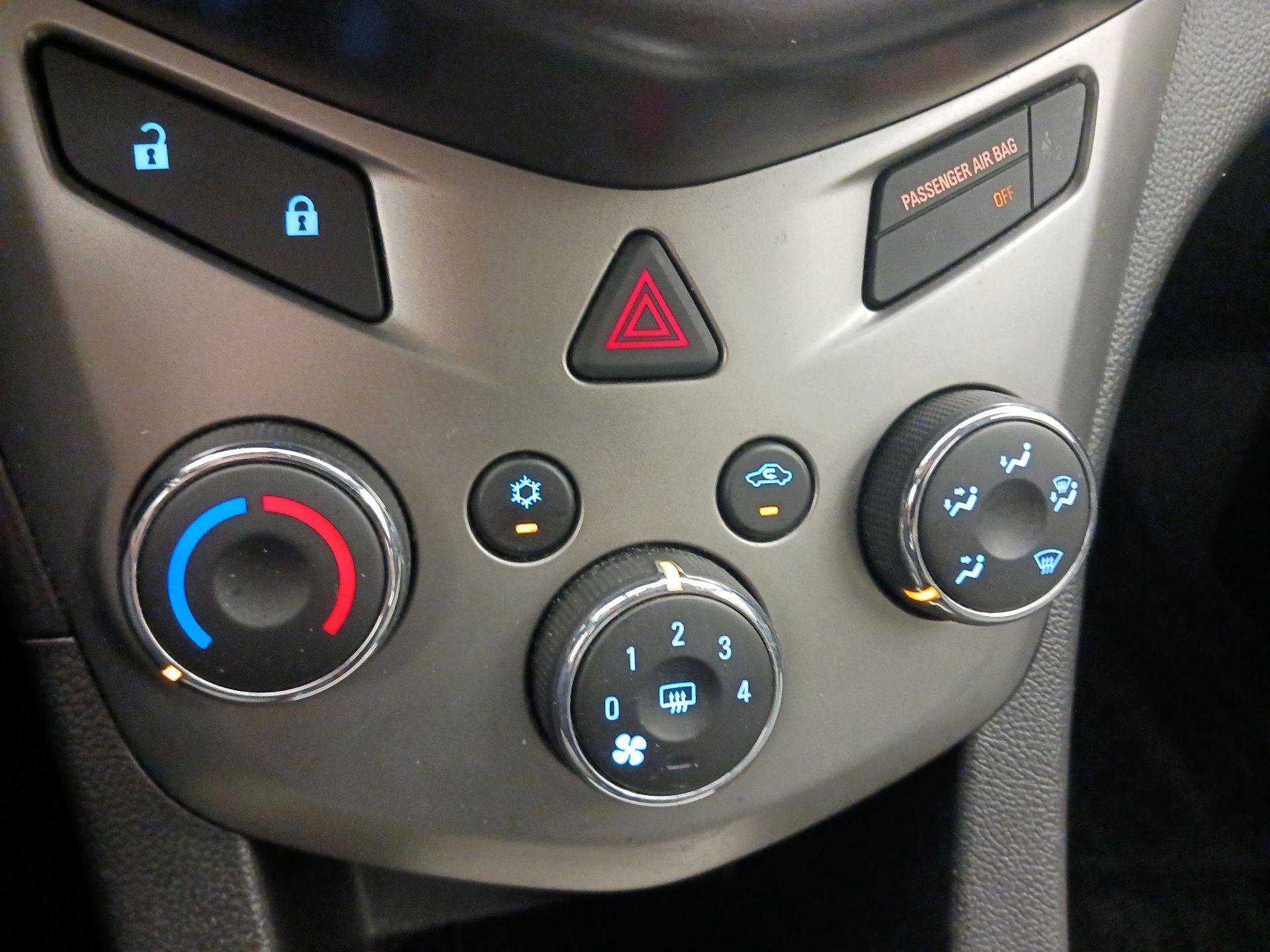 Thumbnail: 2014 Chevrolet Sonic - 15