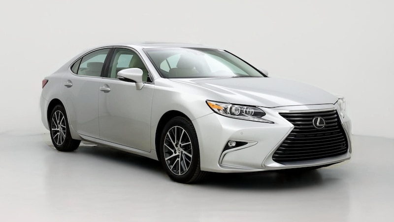 2016 Lexus ES 350 Hero Image