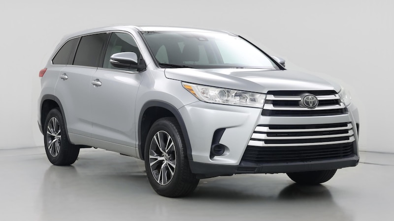 2017 Toyota Highlander LE Hero Image