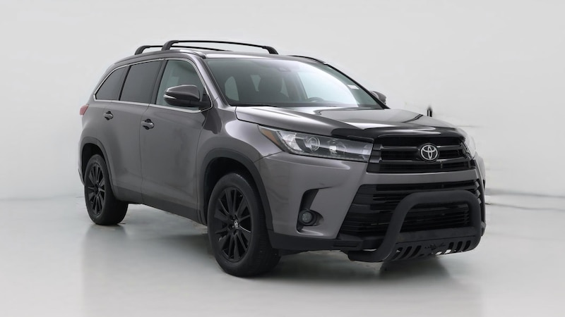 2019 Toyota Highlander SE Hero Image