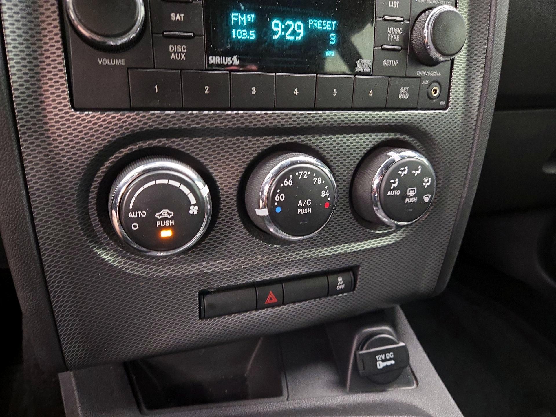 Thumbnail: 2014 Dodge Challenger - 15