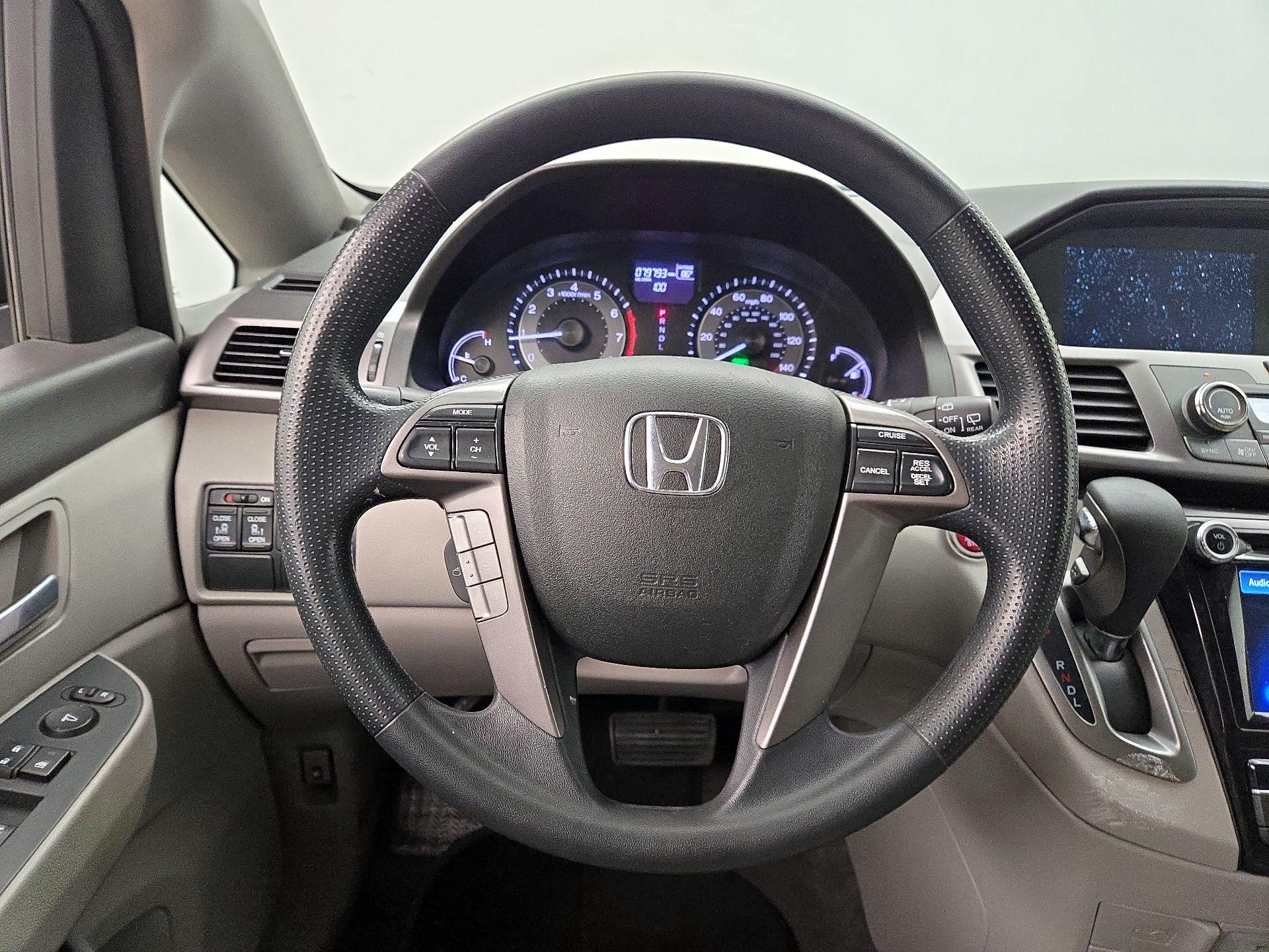 Thumbnail: 2016 Honda Odyssey - 10