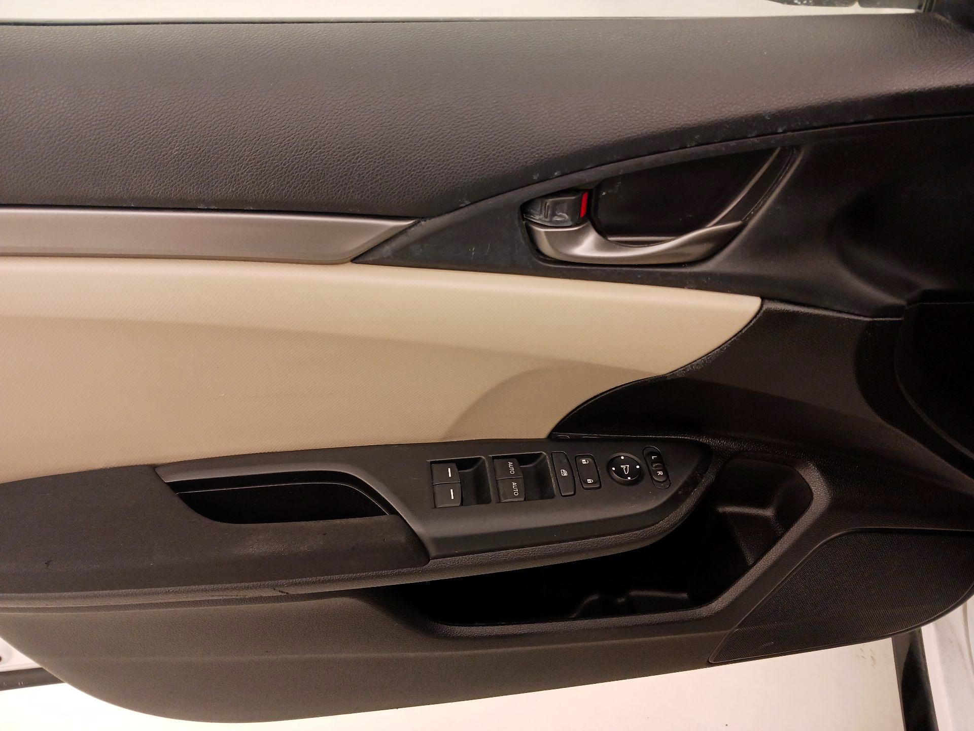 Thumbnail: 2018 Honda Civic - 12