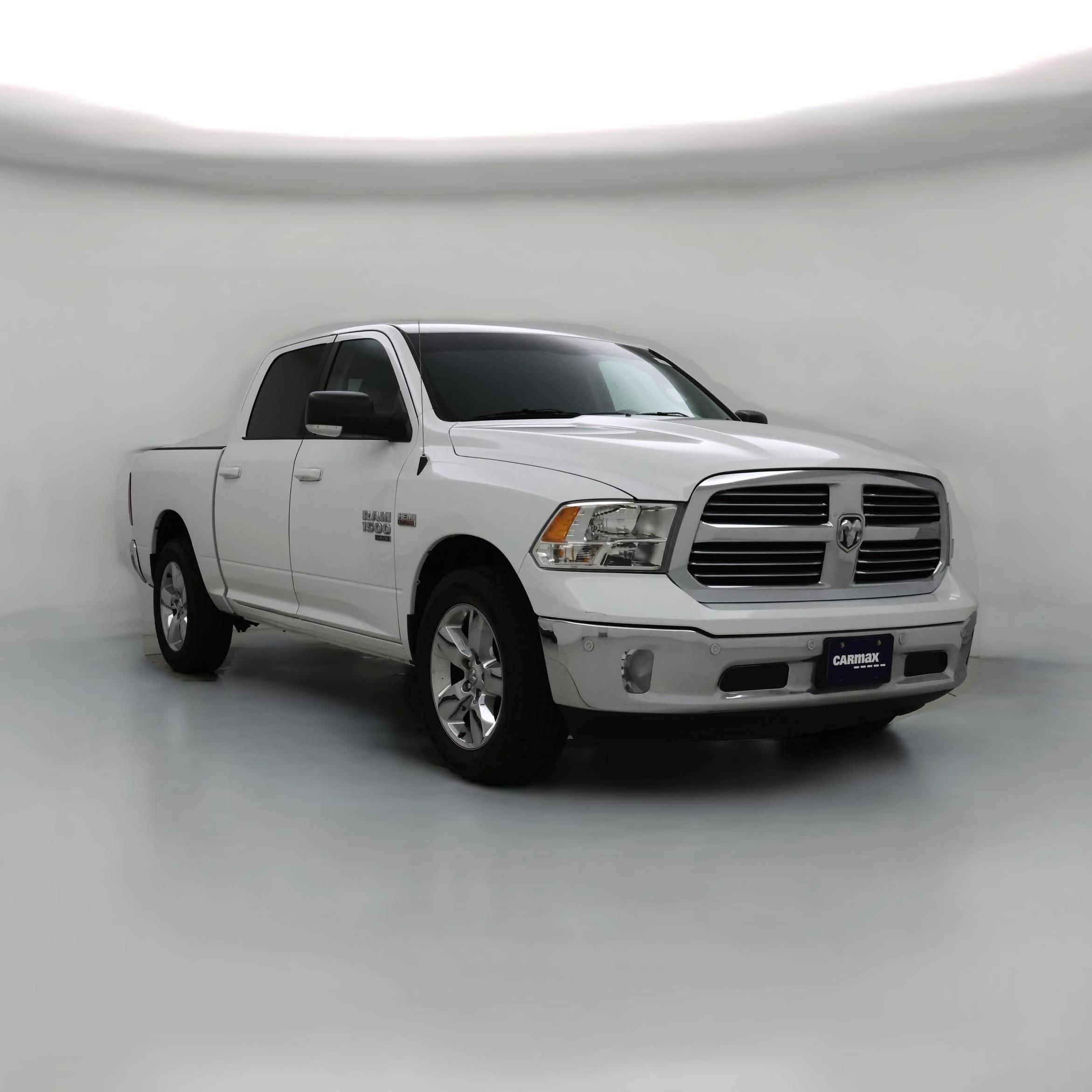 Thumbnail: 2019 RAM 1500 Classic - 1