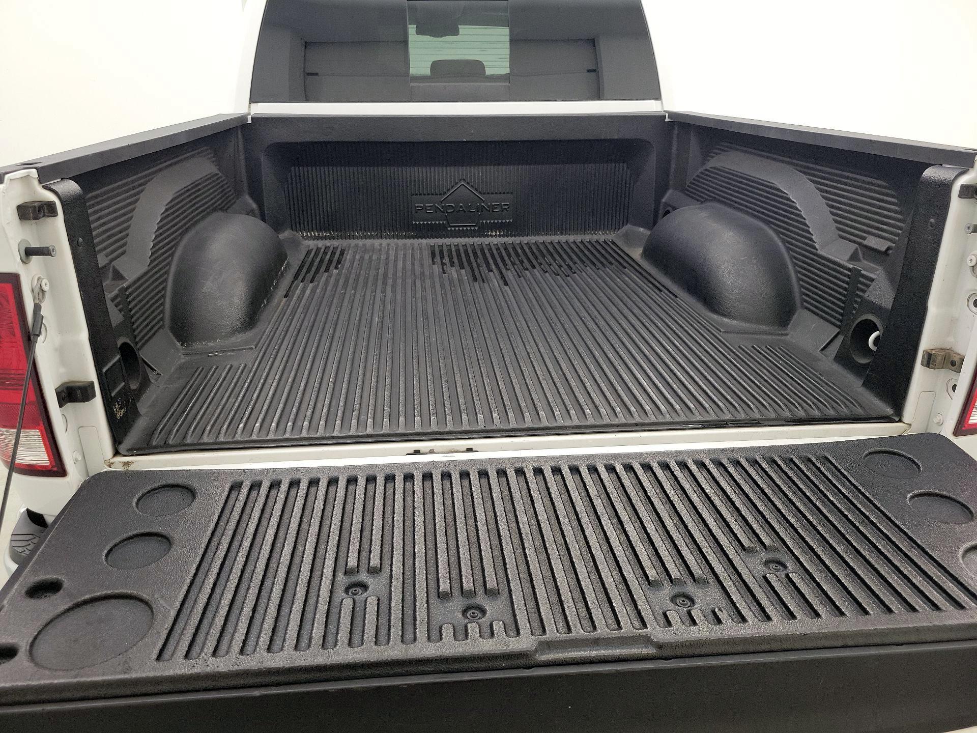 Thumbnail: 2019 RAM 1500 Classic - 20