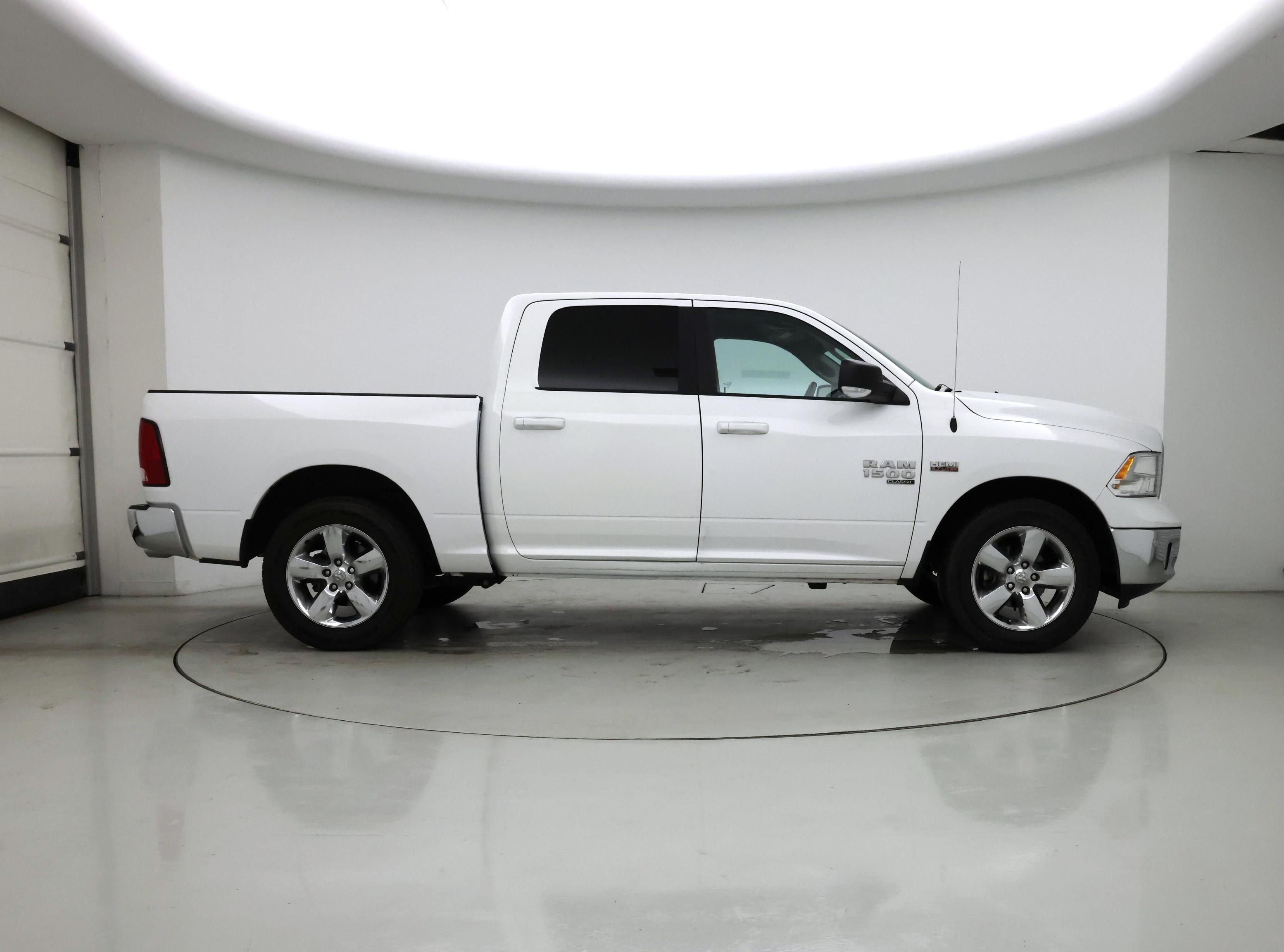 Thumbnail: 2019 RAM 1500 Classic - 7