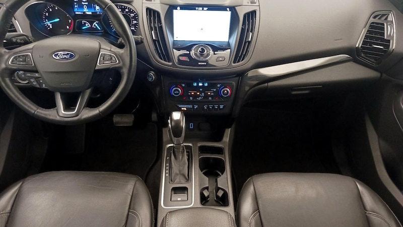 2019 Ford Escape Titanium 9