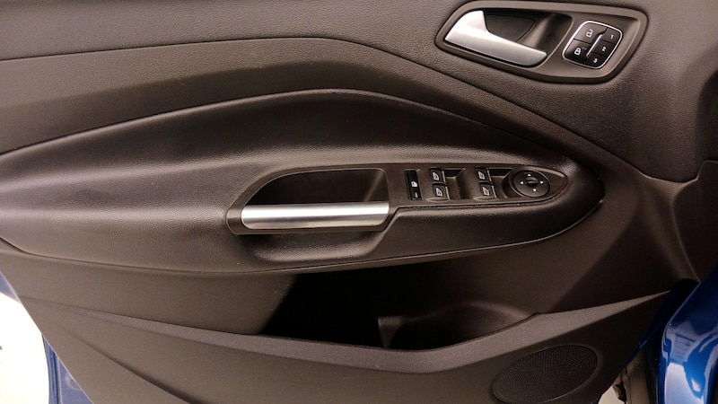 2019 Ford Escape Titanium 12