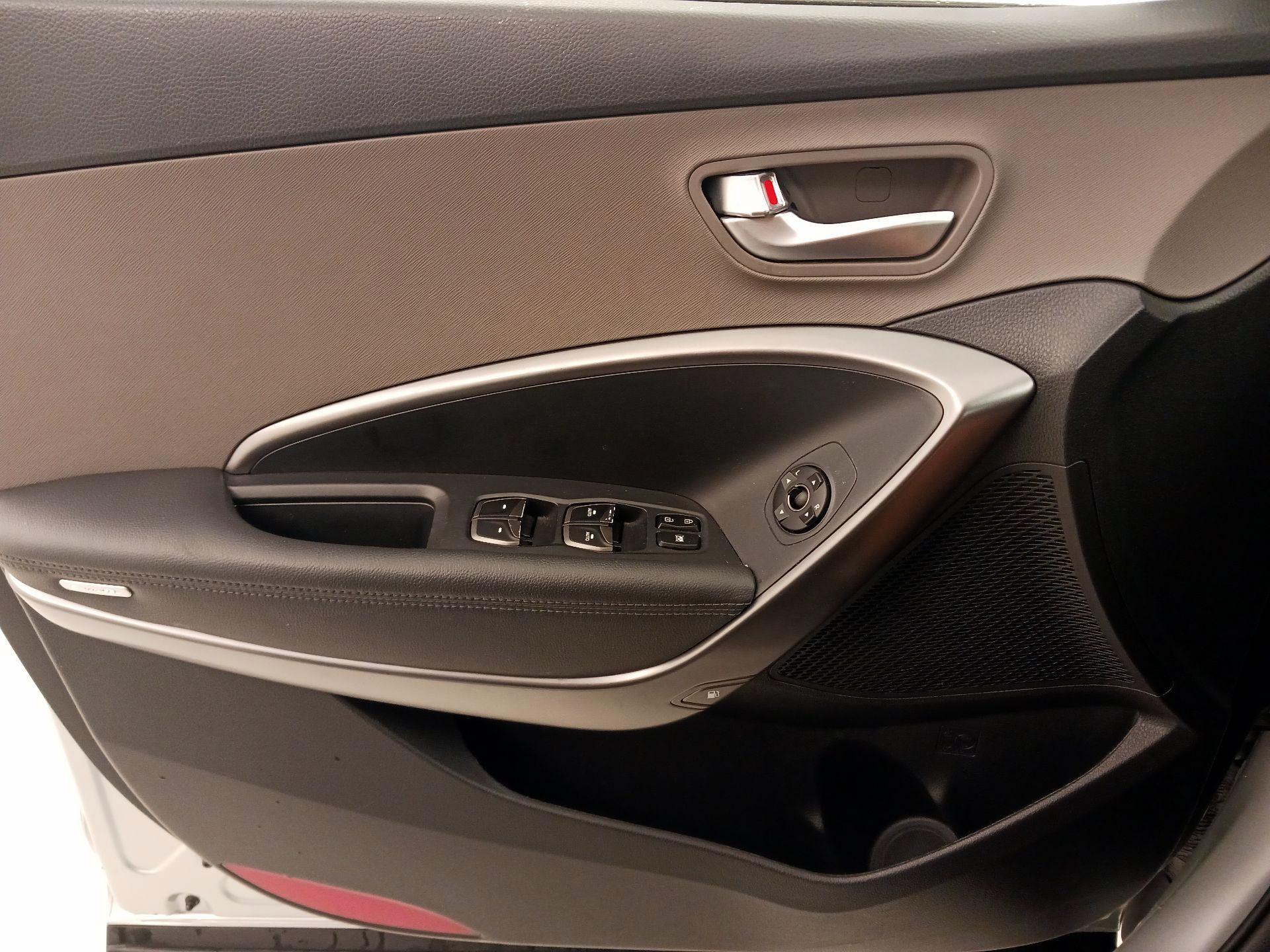 Thumbnail: 2018 Hyundai Santa Fe - 12