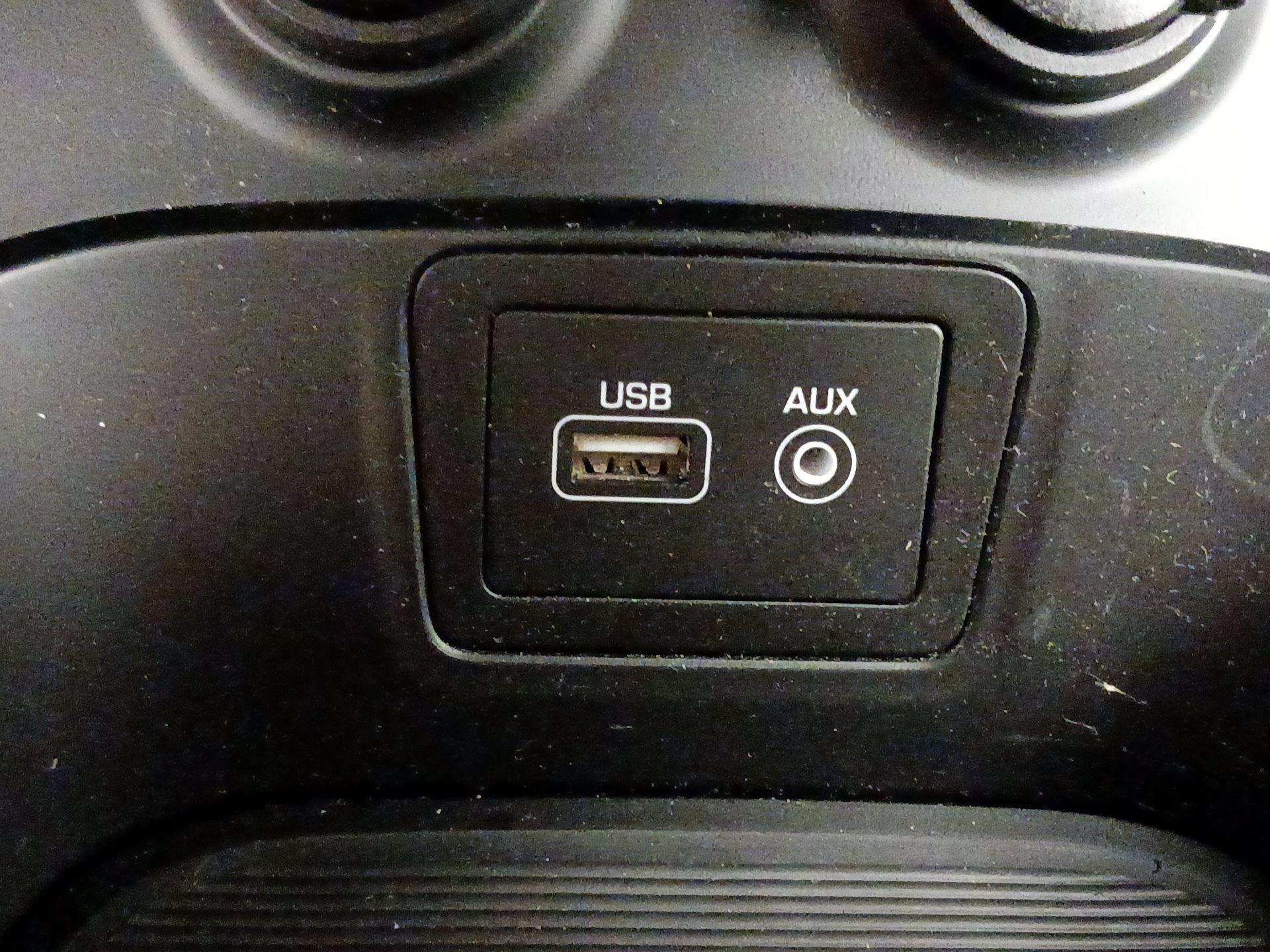 Thumbnail: 2018 Hyundai Santa Fe - 18