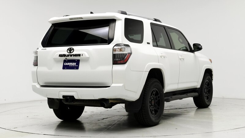 2022 Toyota 4Runner SR5 8