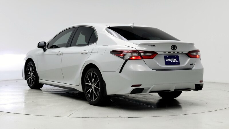 2023 Toyota Camry SE 2