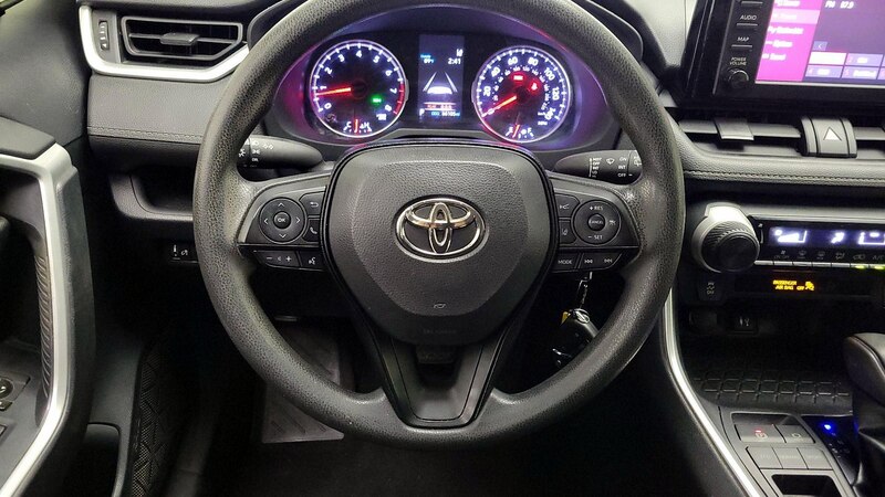 2019 Toyota RAV4 LE 10