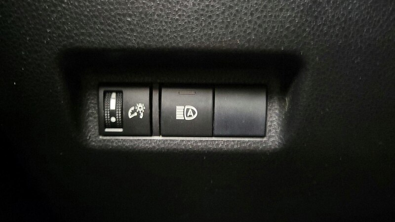 2019 Toyota RAV4 LE 13