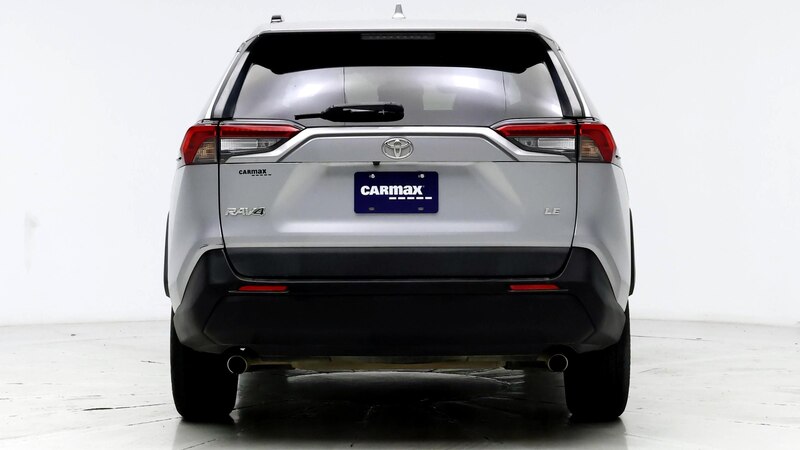 2019 Toyota RAV4 LE 6
