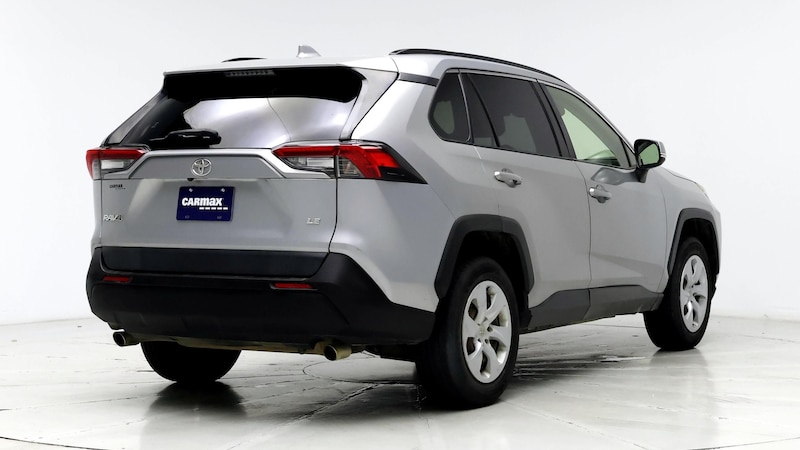 2019 Toyota RAV4 LE 8