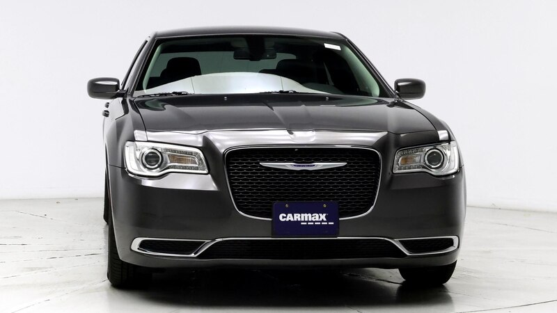 2022 Chrysler 300 Touring 5