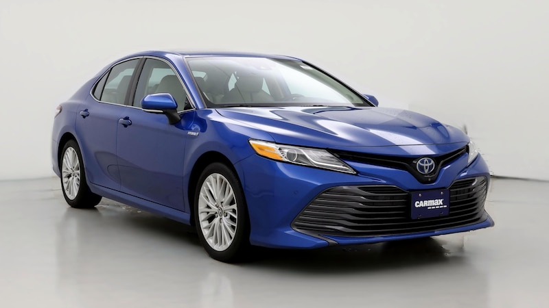 2019 Toyota Camry XLE Hero Image