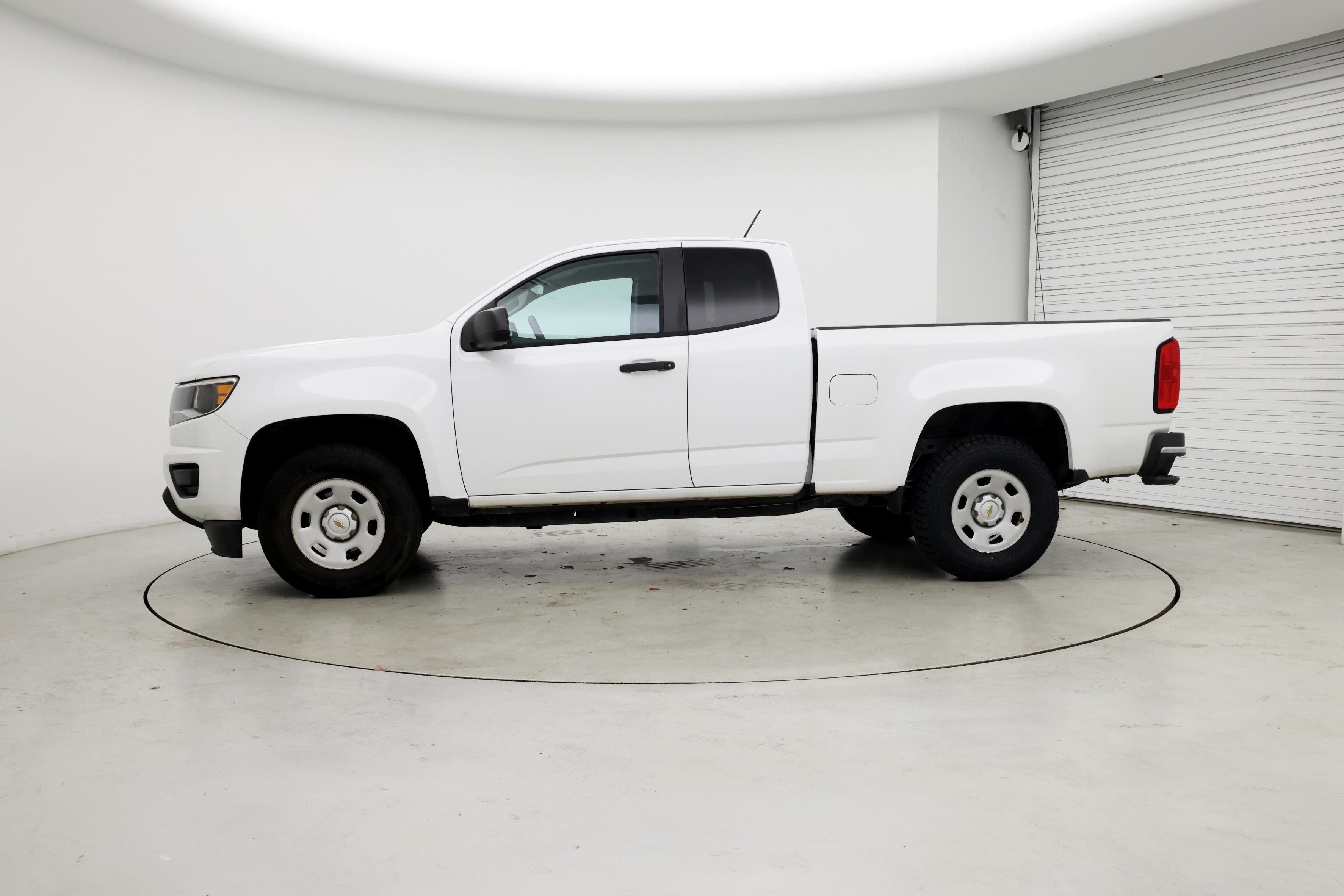 Thumbnail: 2017 Chevrolet Colorado - 3