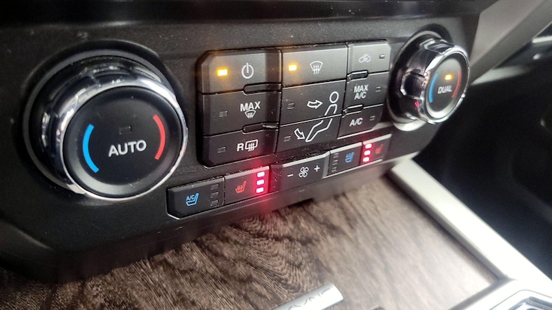 2018 Ford F-350 Lariat 17
