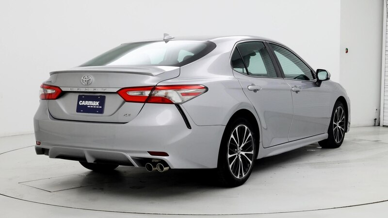 2019 Toyota Camry SE 8